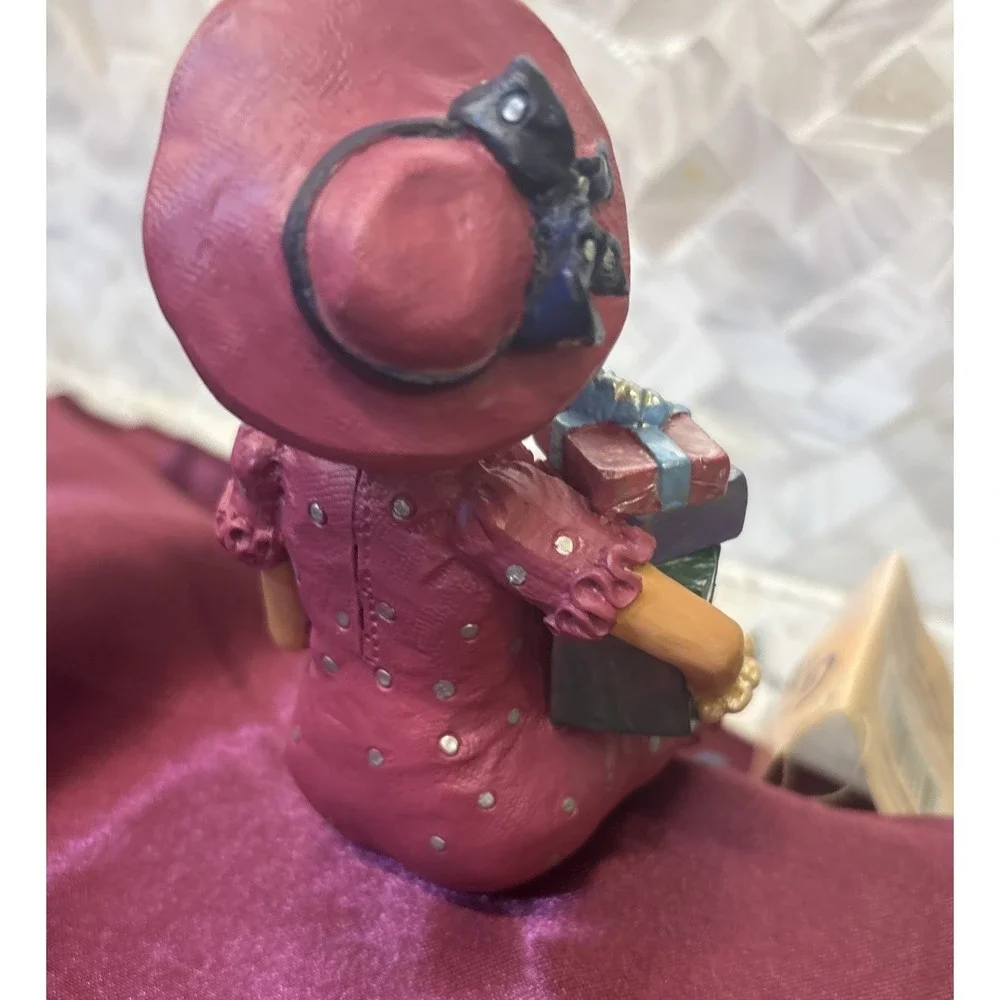 Russ this figurine